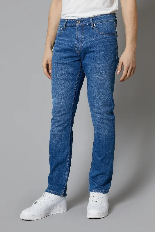 Alaska straight fit Jeans In Mid Blue